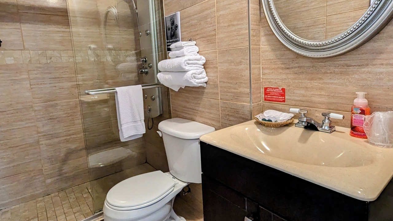 Photo of Bathroom in Saint-Sauveur