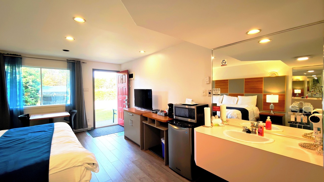 Photo of Bedroom in Saint-Sauveur
