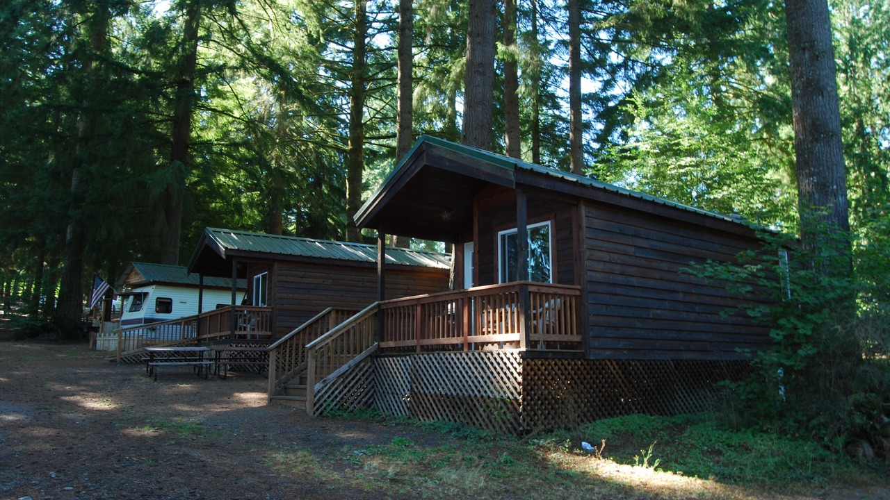 Photo of Buildings in Silver Creek