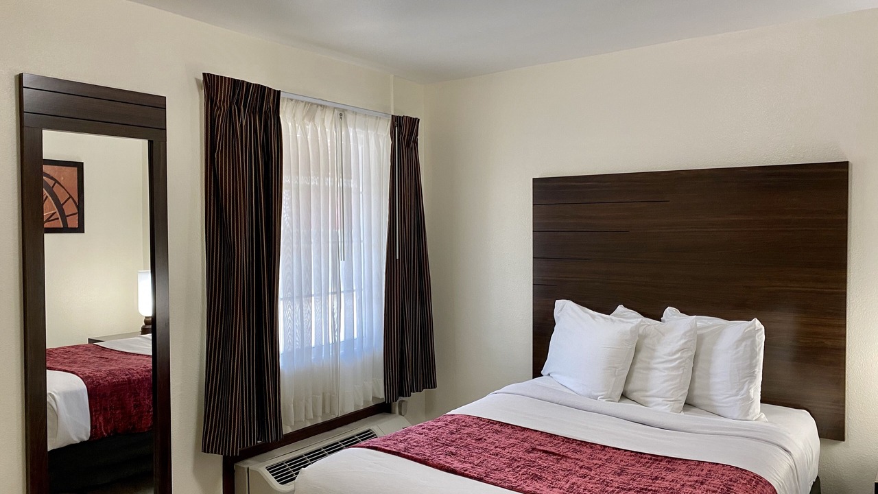 Photo of Bedroom in Roswell