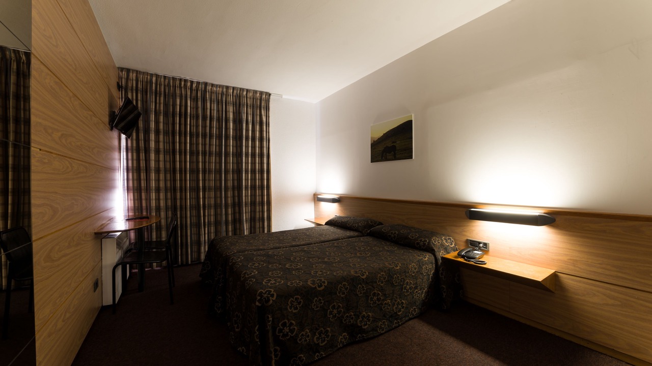 Photo of Bedroom in Alp