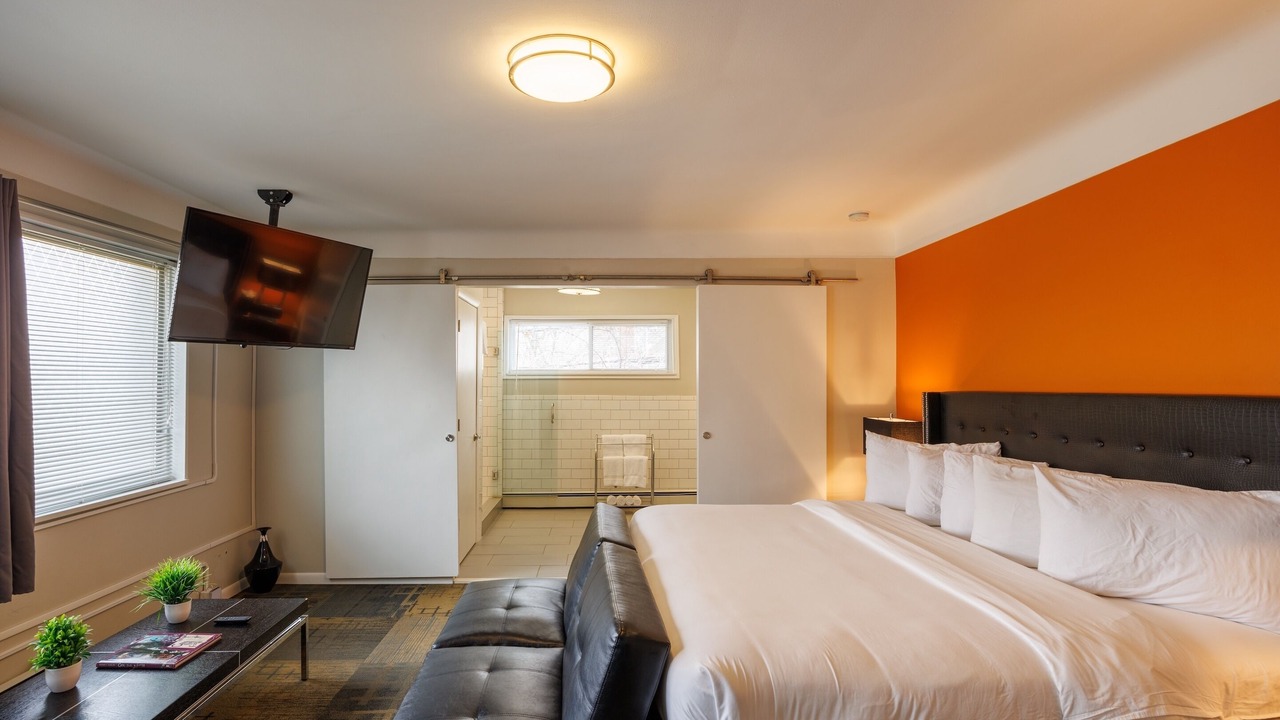 Photo of Bedroom in Royal Oak