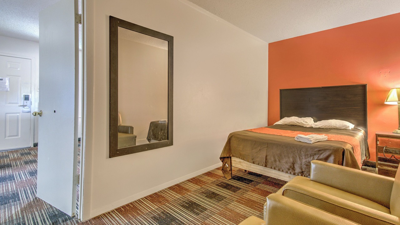 Photo of Bedroom in Ashland