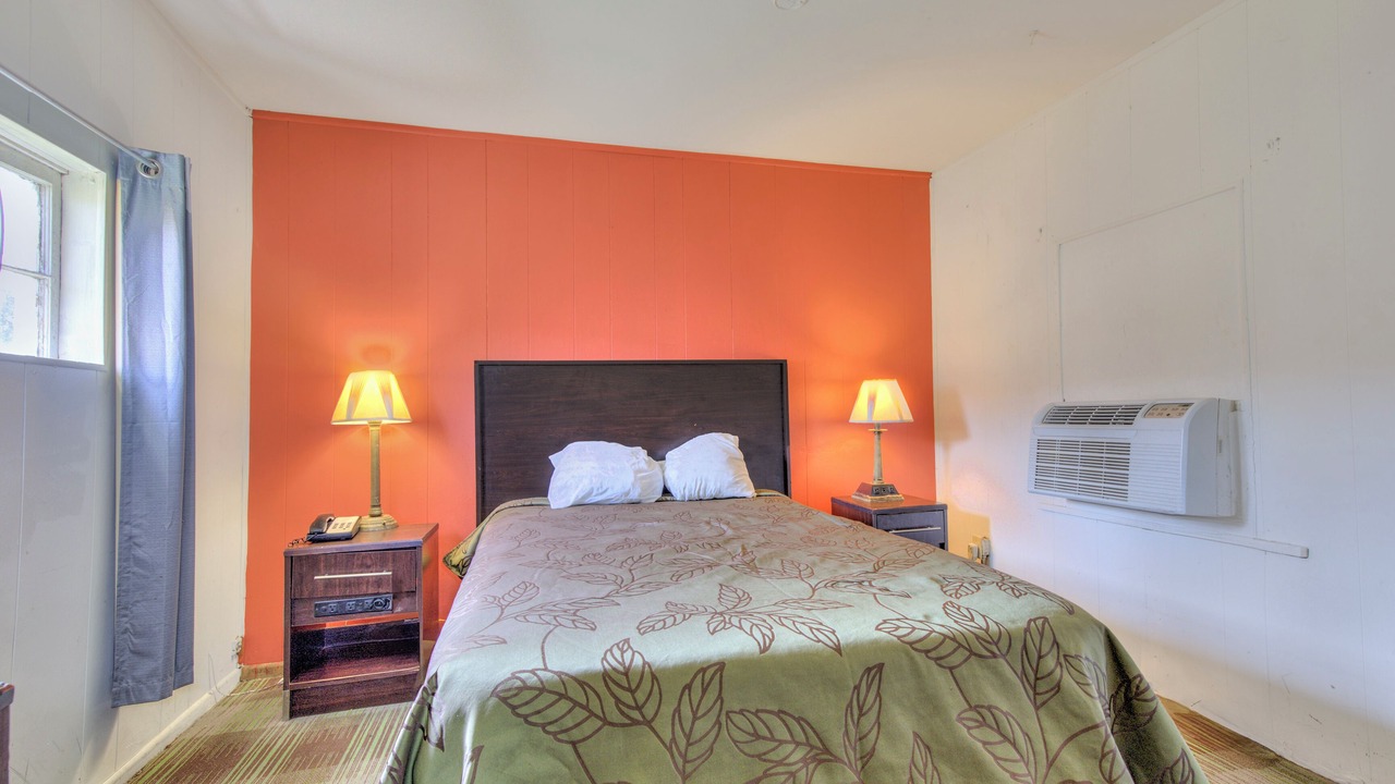 Photo of Bedroom in Ashland