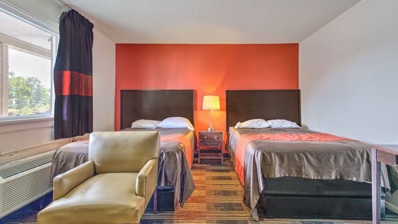 Photo of Bedroom in Ashland