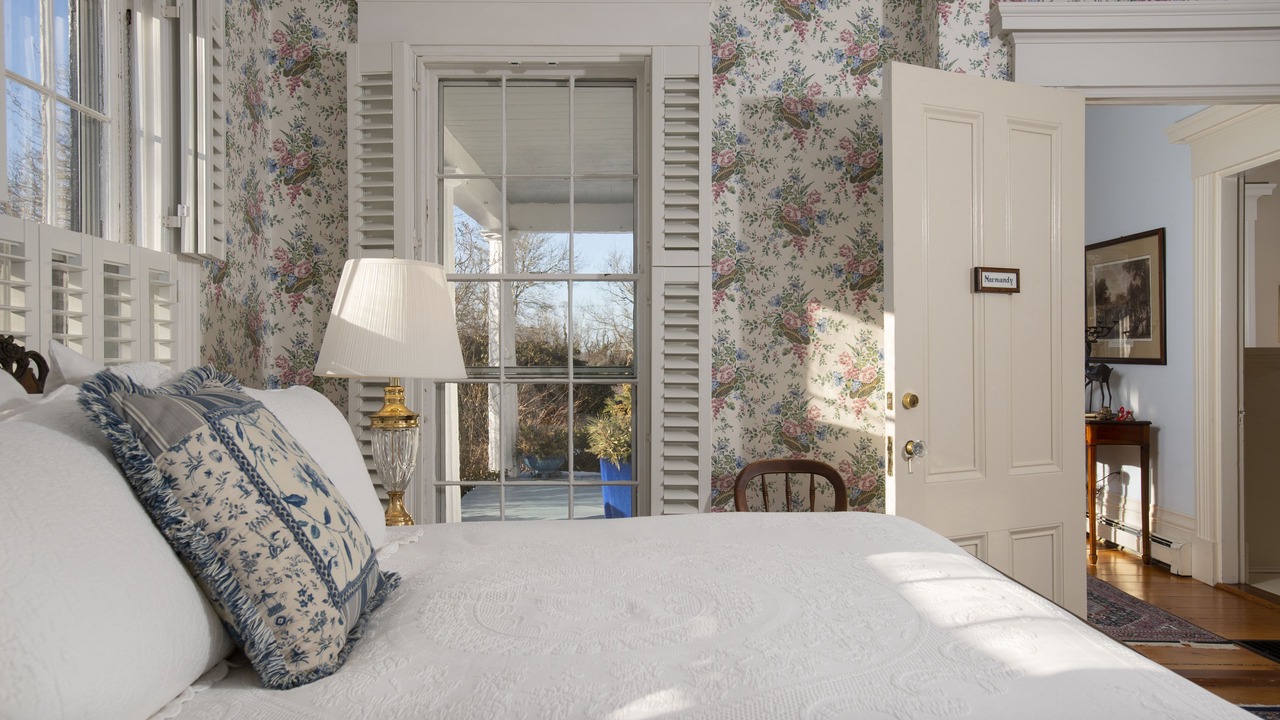 Photo of Bedroom in Yarmouth Port