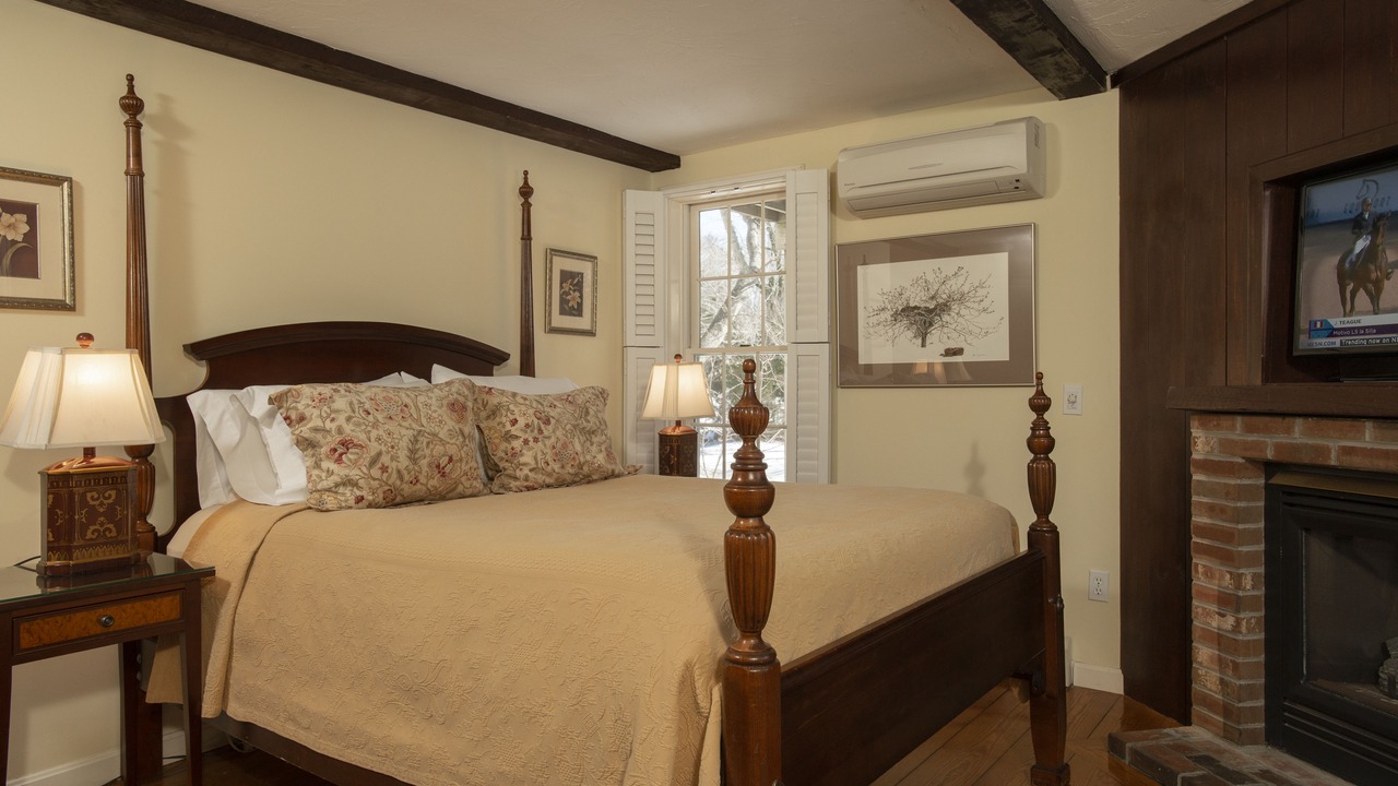 Photo of Bedroom in Yarmouth Port