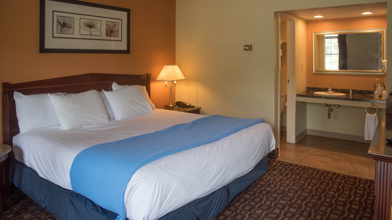 Photo of Bedroom in Lyndon Center
