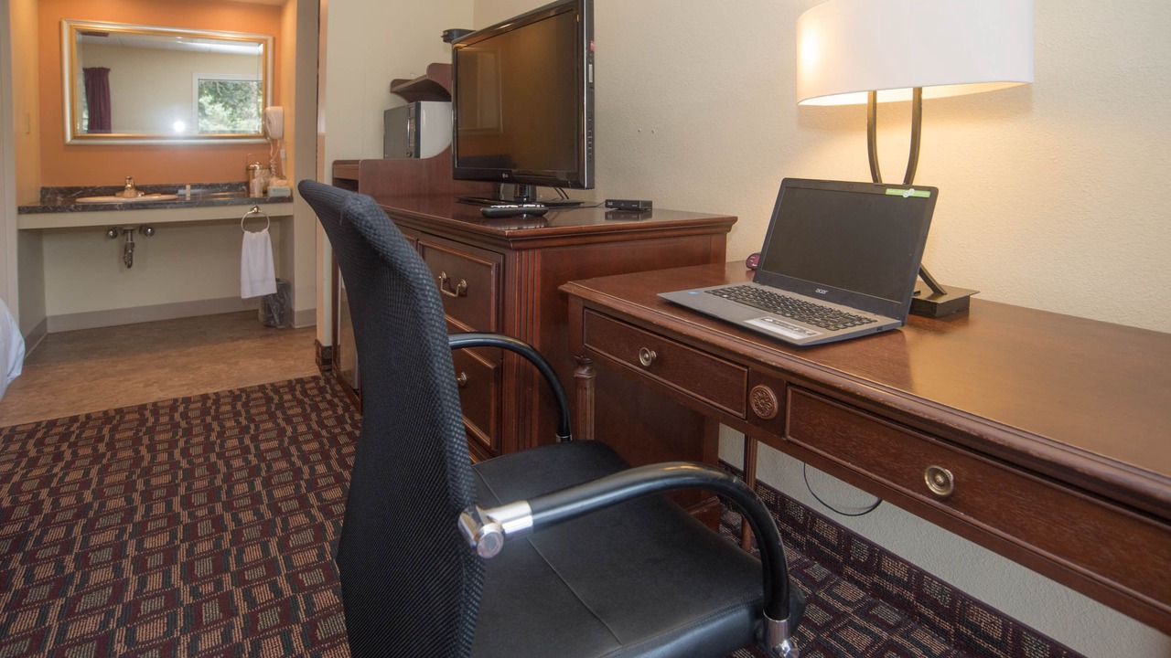 Photo of Bedroom in Lyndon Center