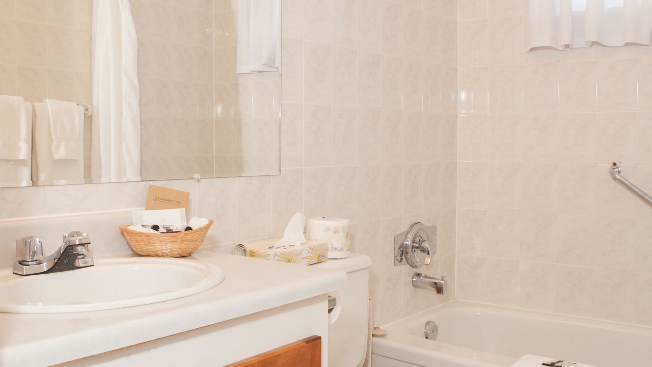 Photo of Bathroom in Brackley Beach