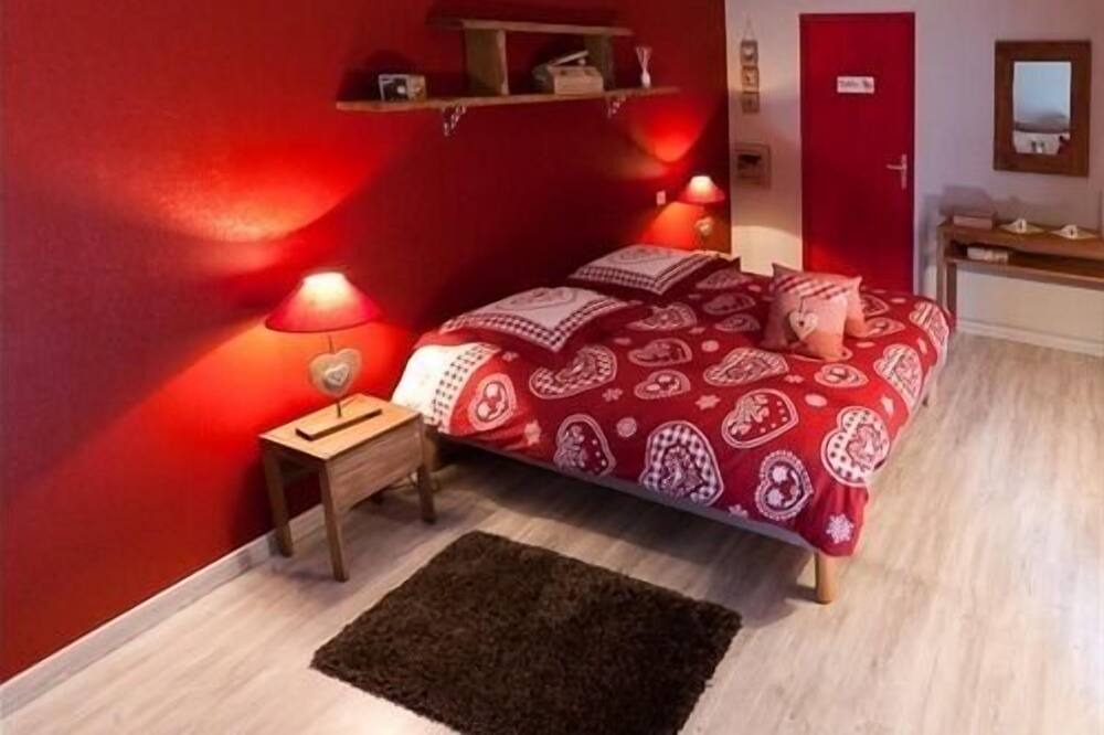 Photo of Bedroom in Calmont