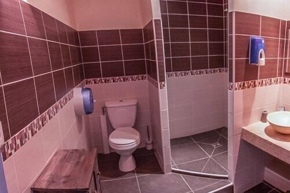 Photo of Bathroom in Calmont