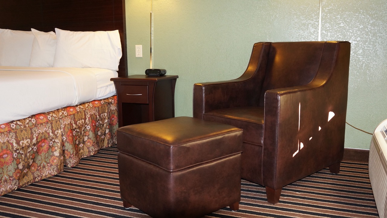 Photo of Bedroom in Pittsburg
