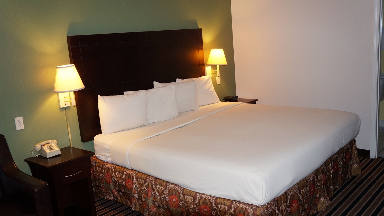 Photo of Bedroom in Pittsburg