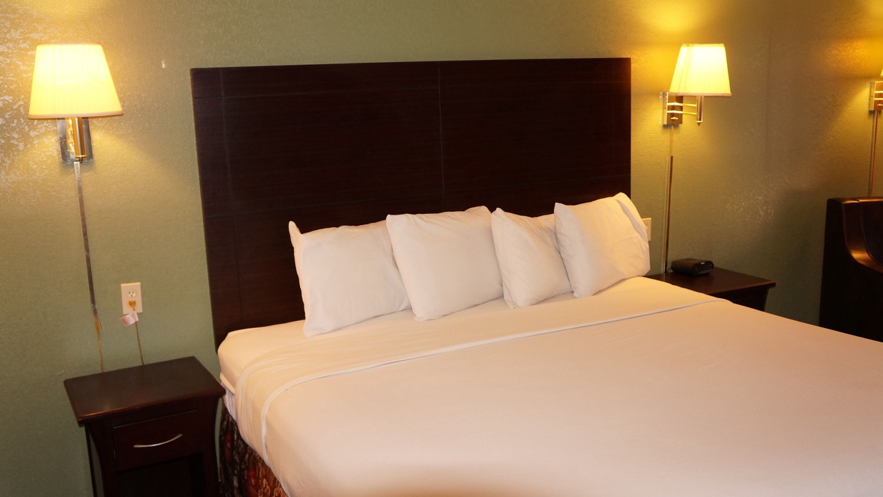 Photo of Bedroom in Pittsburg