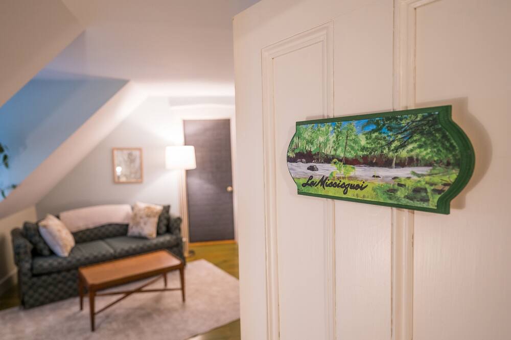 Photo of Bedroom in Bolton-Est