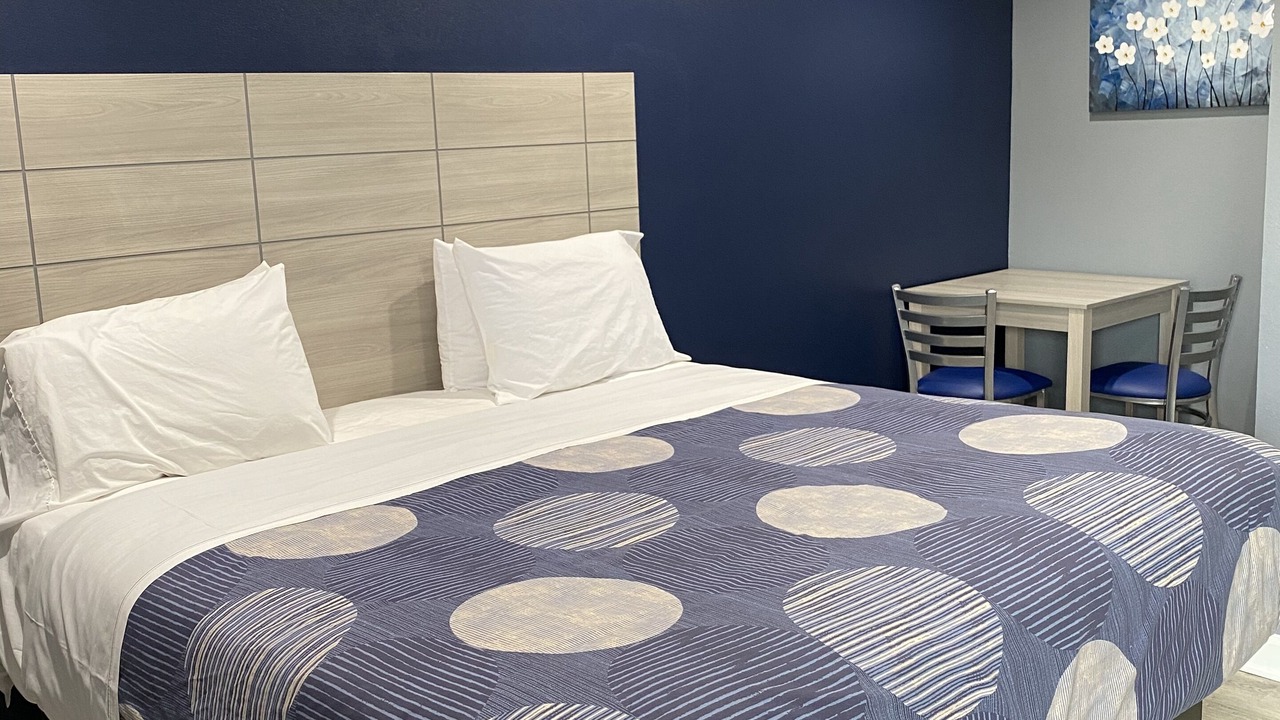 Photo of Bedroom in Dunmore