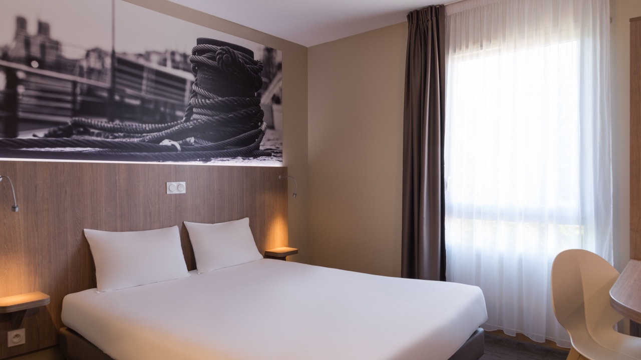 Photo of Bedroom in Saint-Aunes