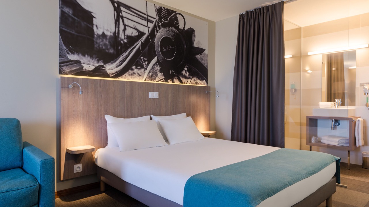 Photo of Bedroom in Saint-Aunes