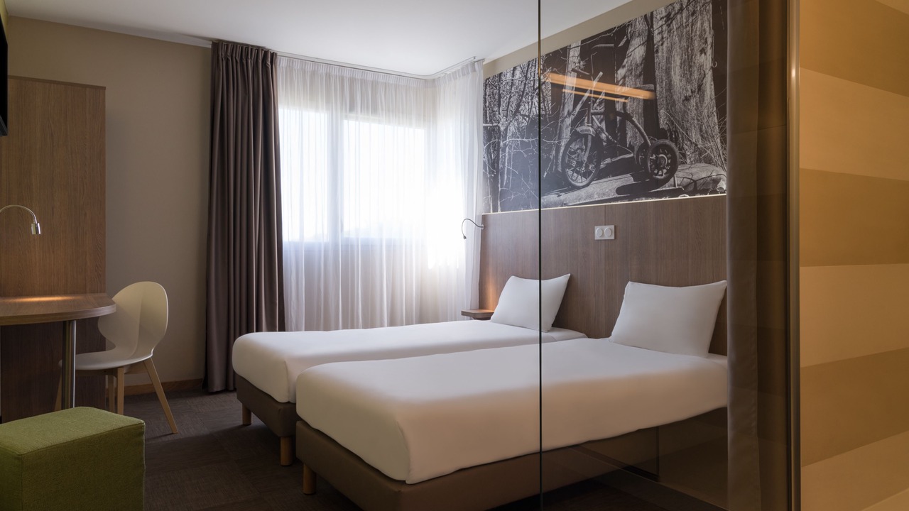 Photo of Bedroom in Saint-Aunes