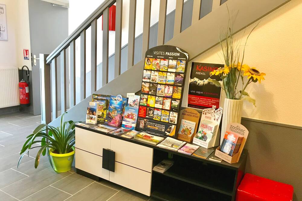 Photo of Others in Matignon