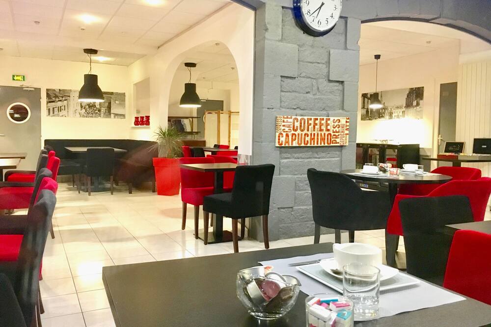 Photo of Others in Matignon