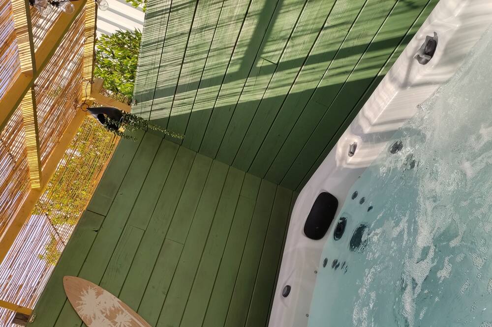 Photo of Patio Balcony in Matignon