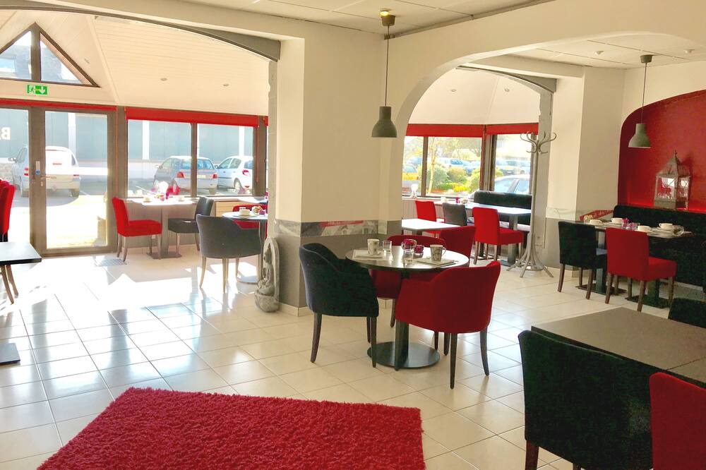 Photo of Others in Matignon