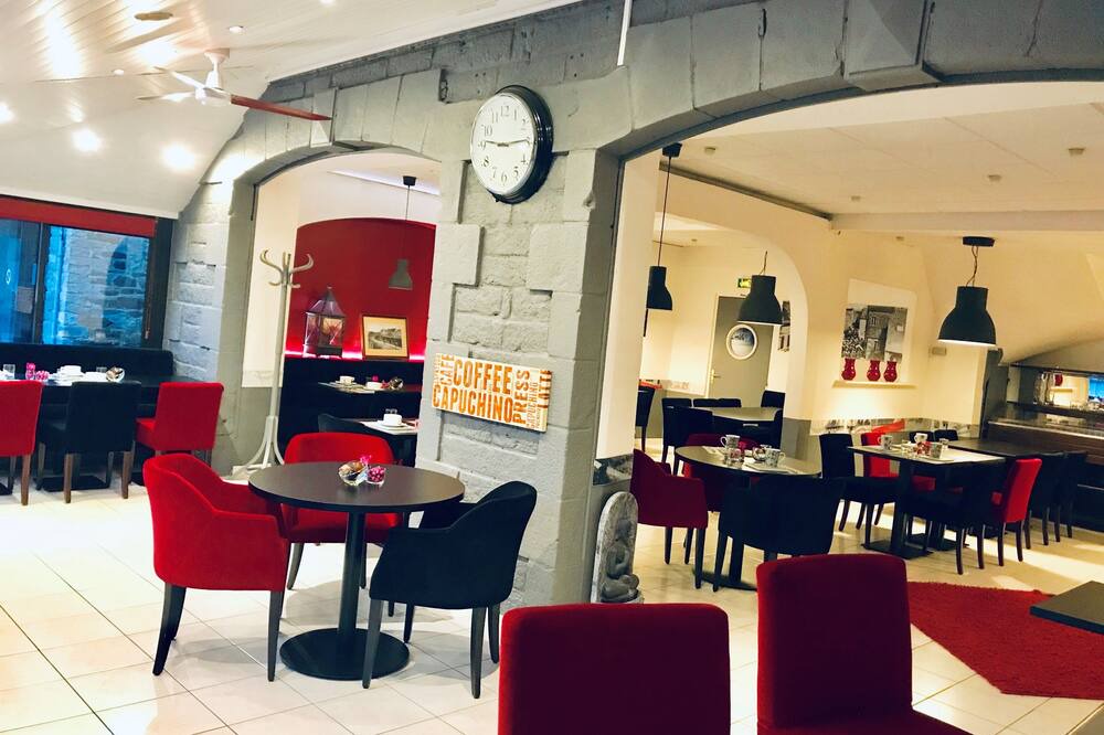 Photo of Others in Matignon