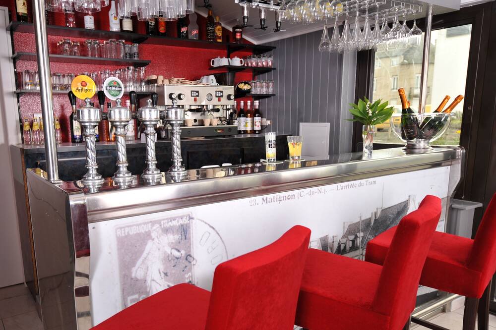 Photo of Others in Matignon