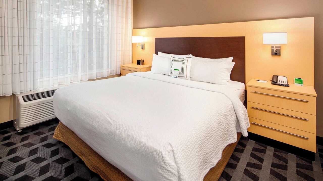 Photo of Bedroom in Guide Meridian