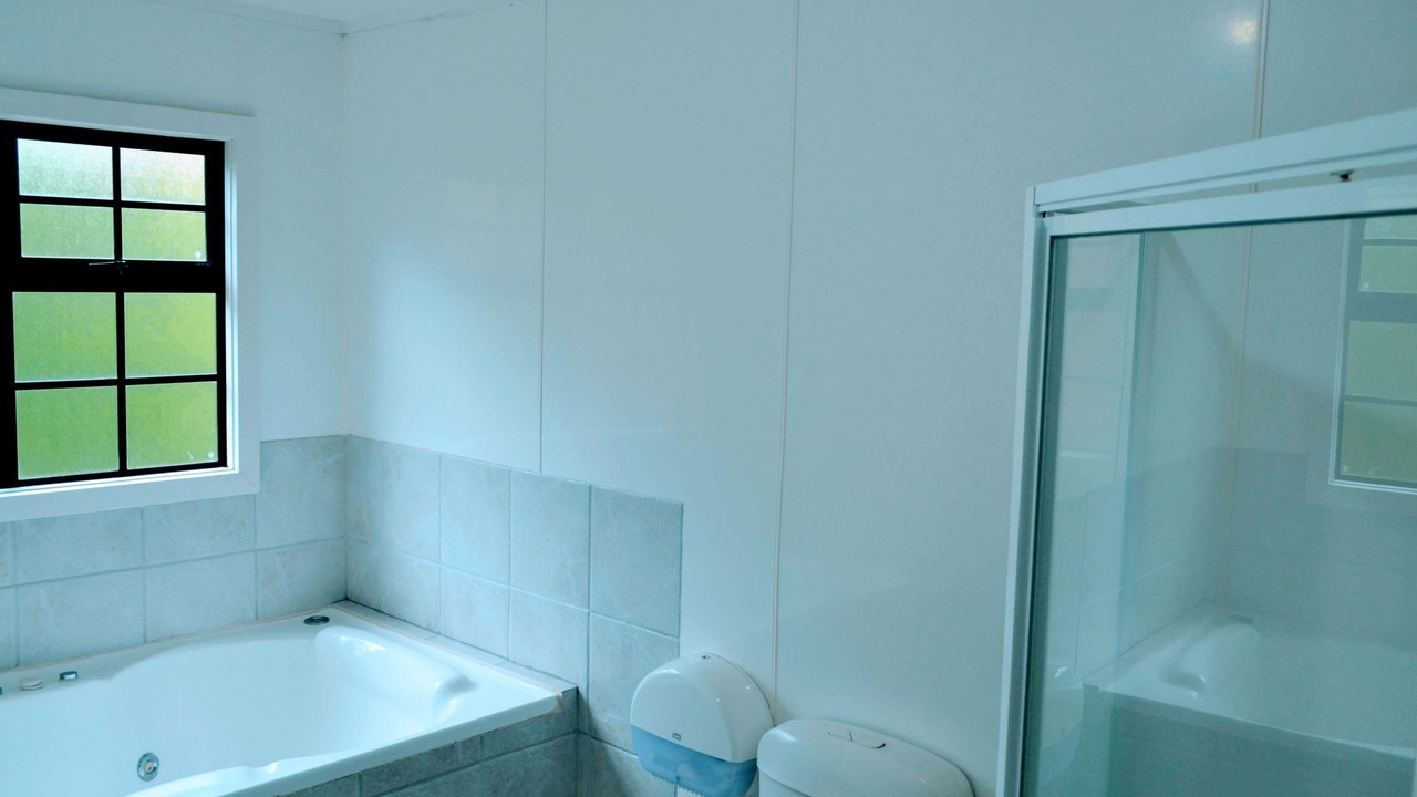 Photo of Bathroom in Snells Beach