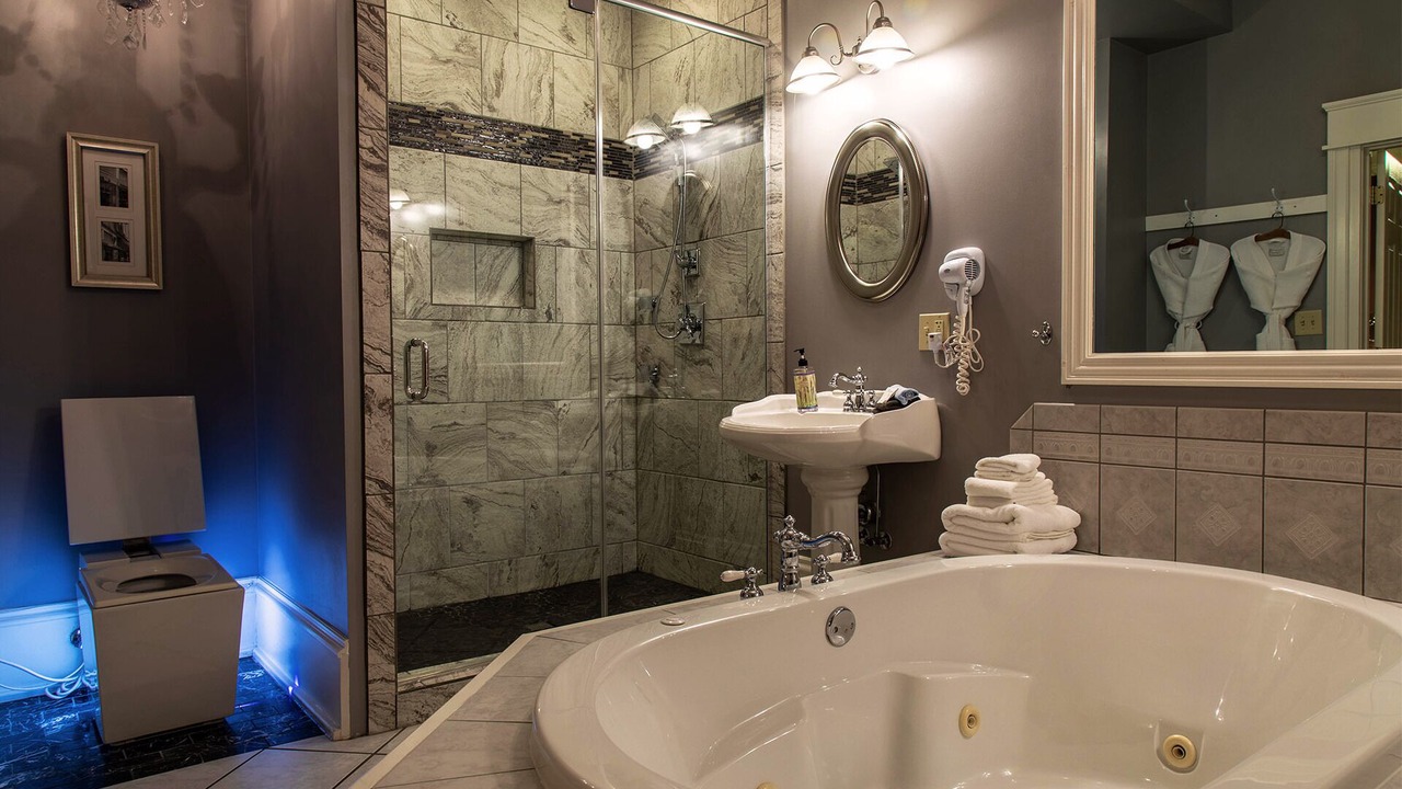 Photo of Bathroom in Jeffersonville