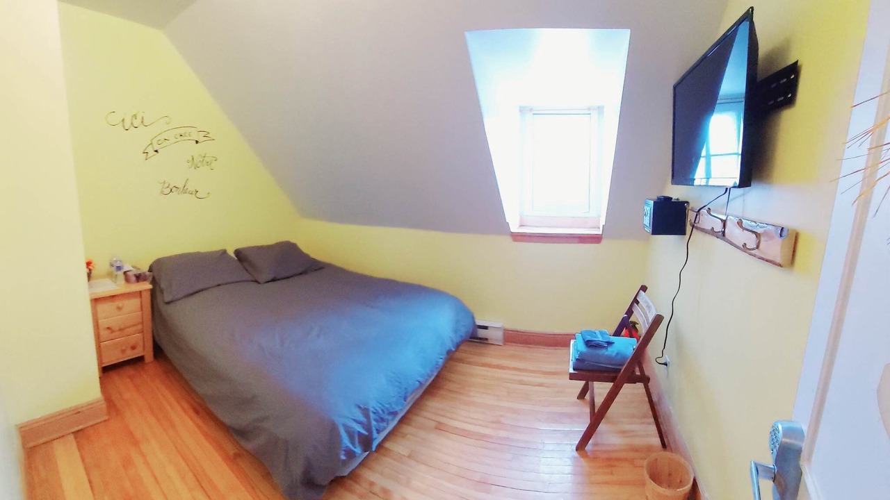 Photo of Bedroom in Saint-Jean-de-l'lle-d'Orleans