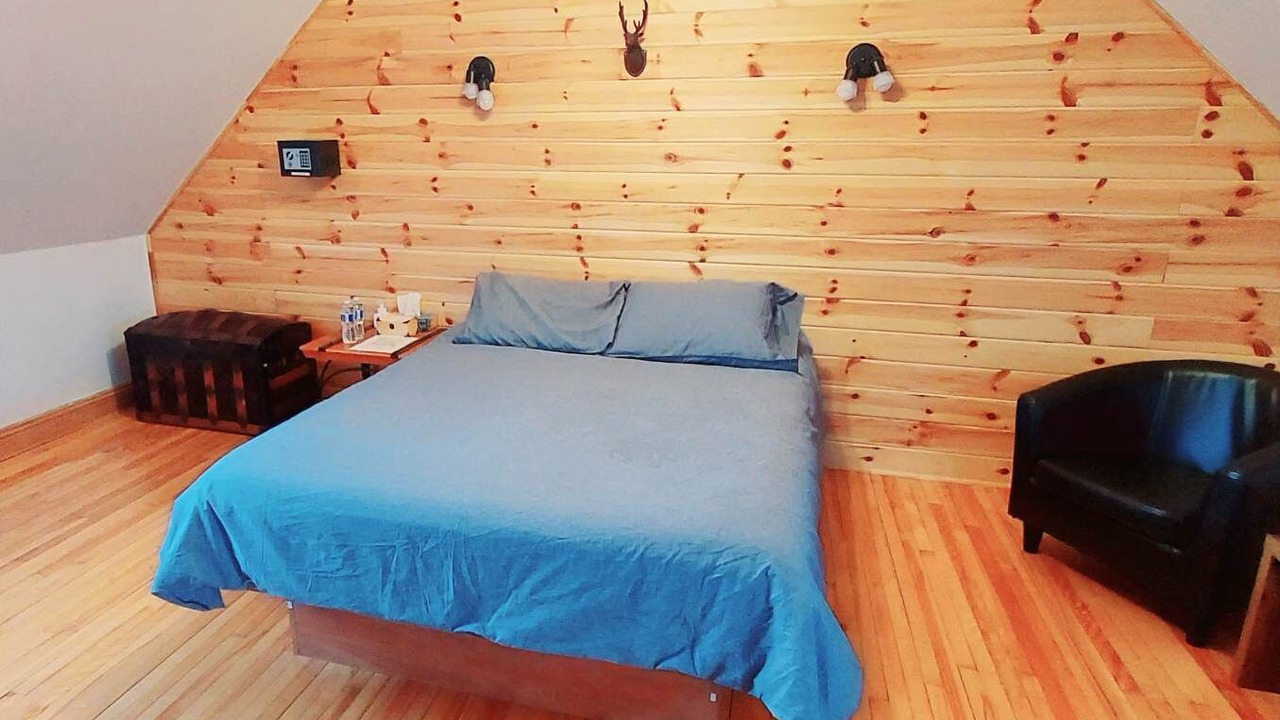 Photo of Bathroom in Saint-Jean-de-l'lle-d'Orleans