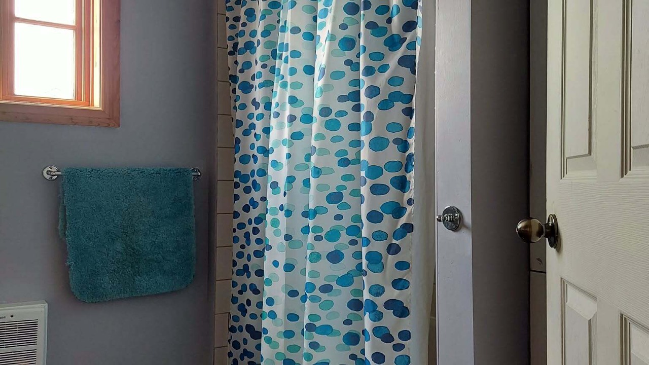 Photo of Bathroom in Saint-Jean-de-l'lle-d'Orleans