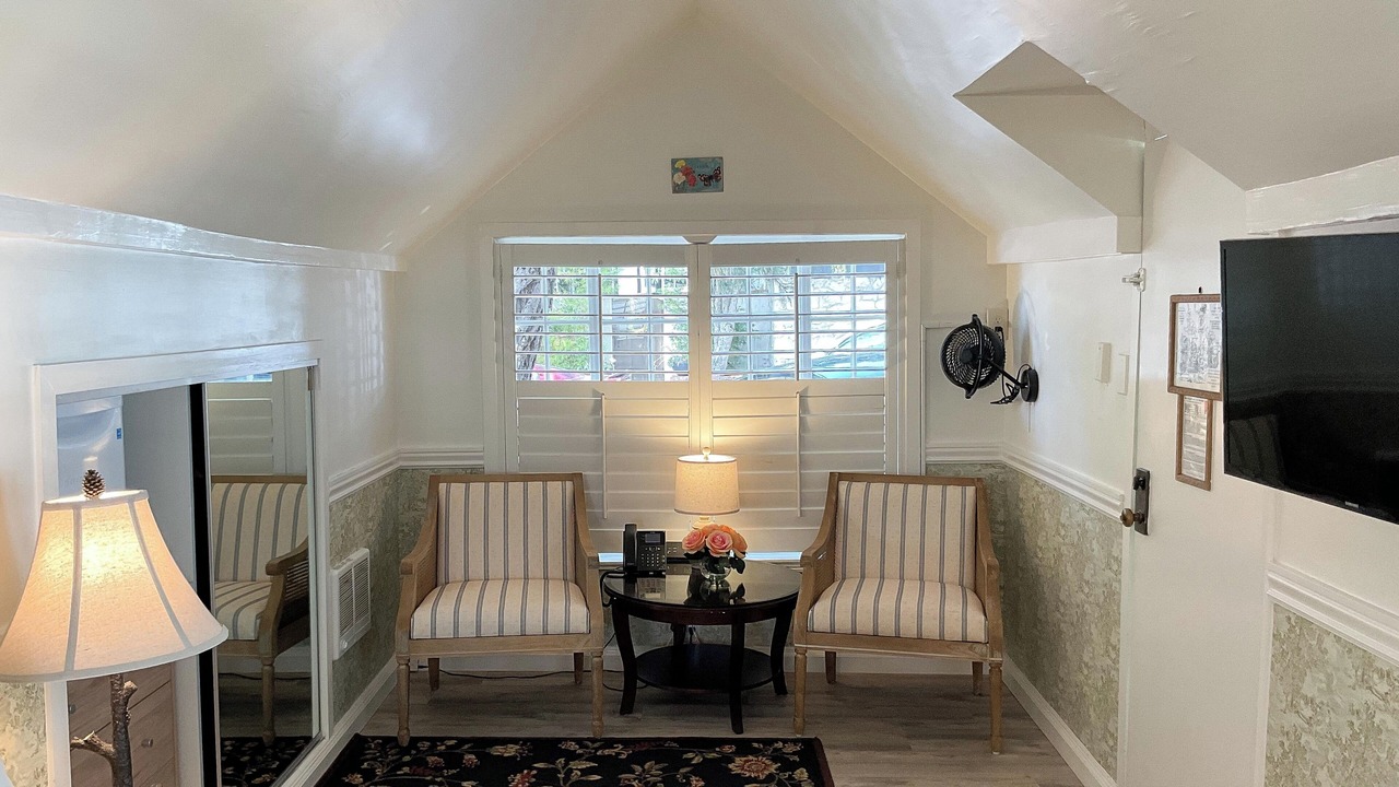 Photo of Others in Golden Rectangle