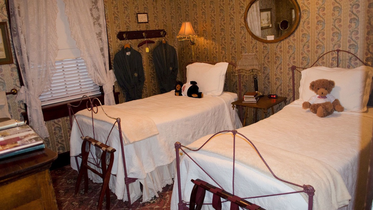 Photo of Others in Jamestown