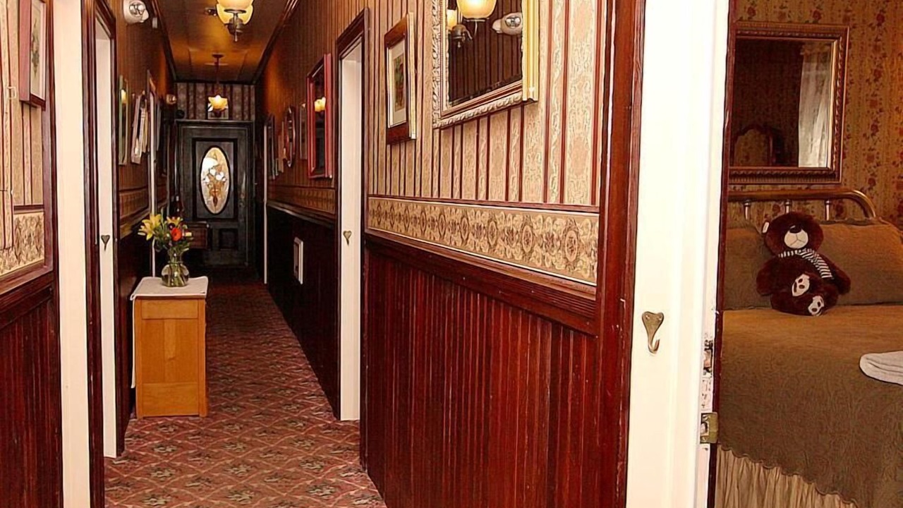 Photo of Others in Jamestown