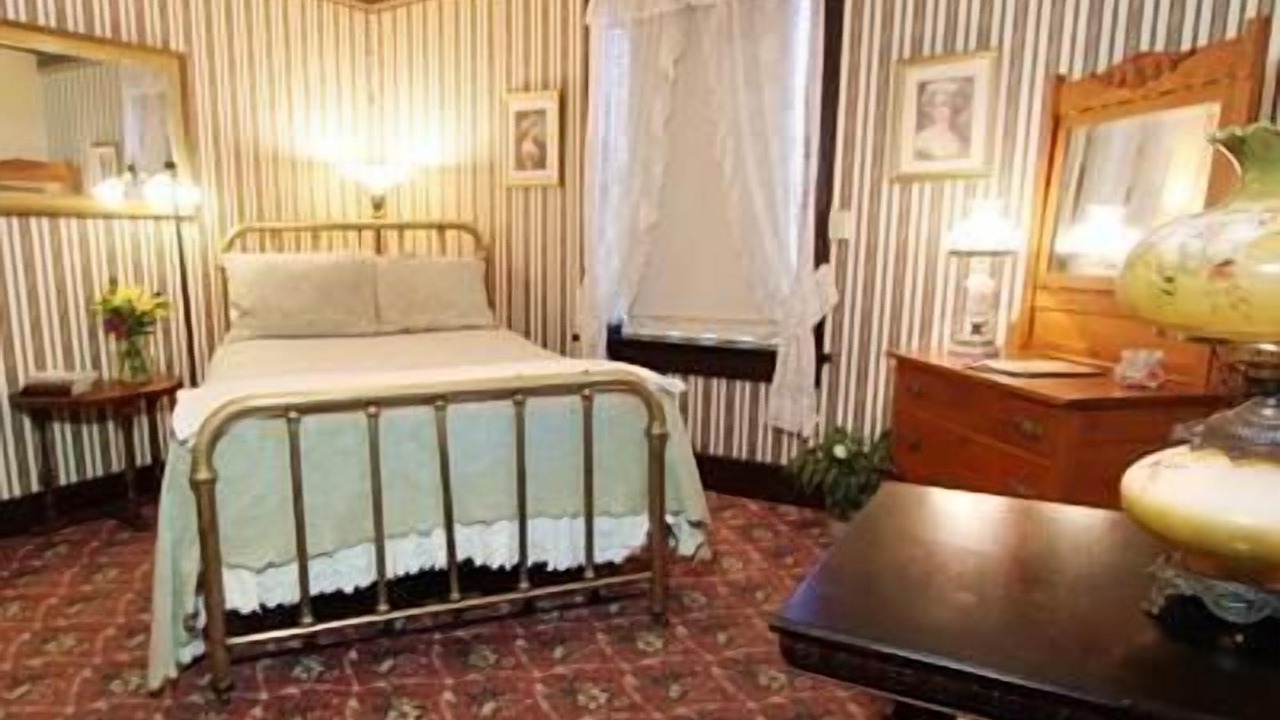 Photo of Bedroom in Jamestown