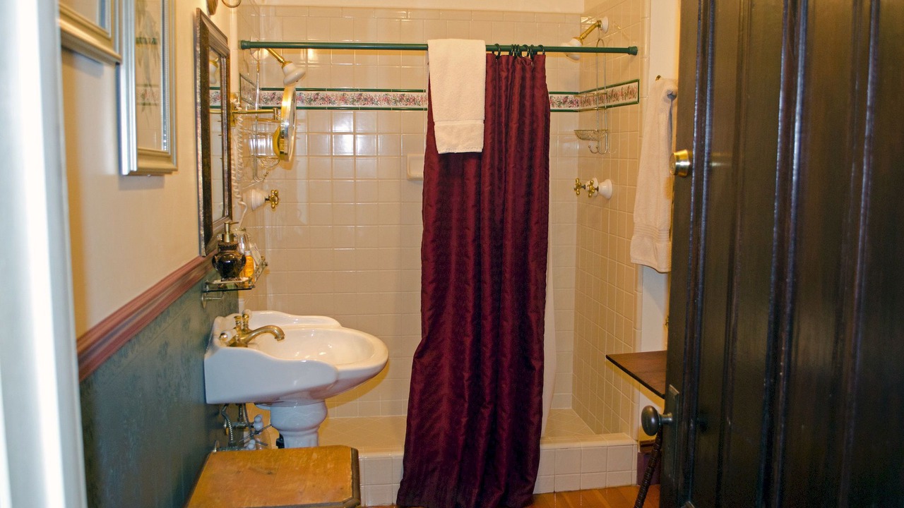 Photo of Others in Jamestown