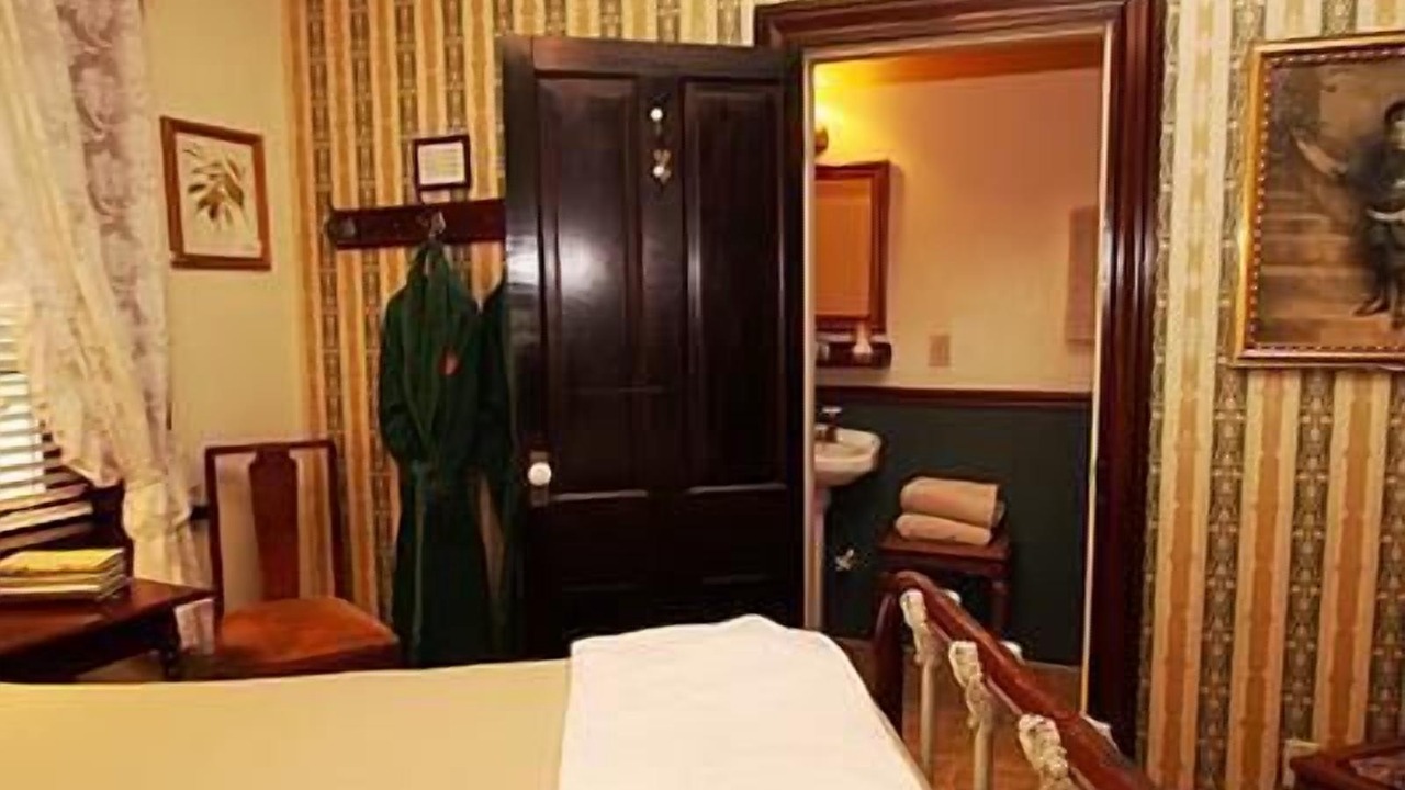 Photo of Bedroom in Jamestown