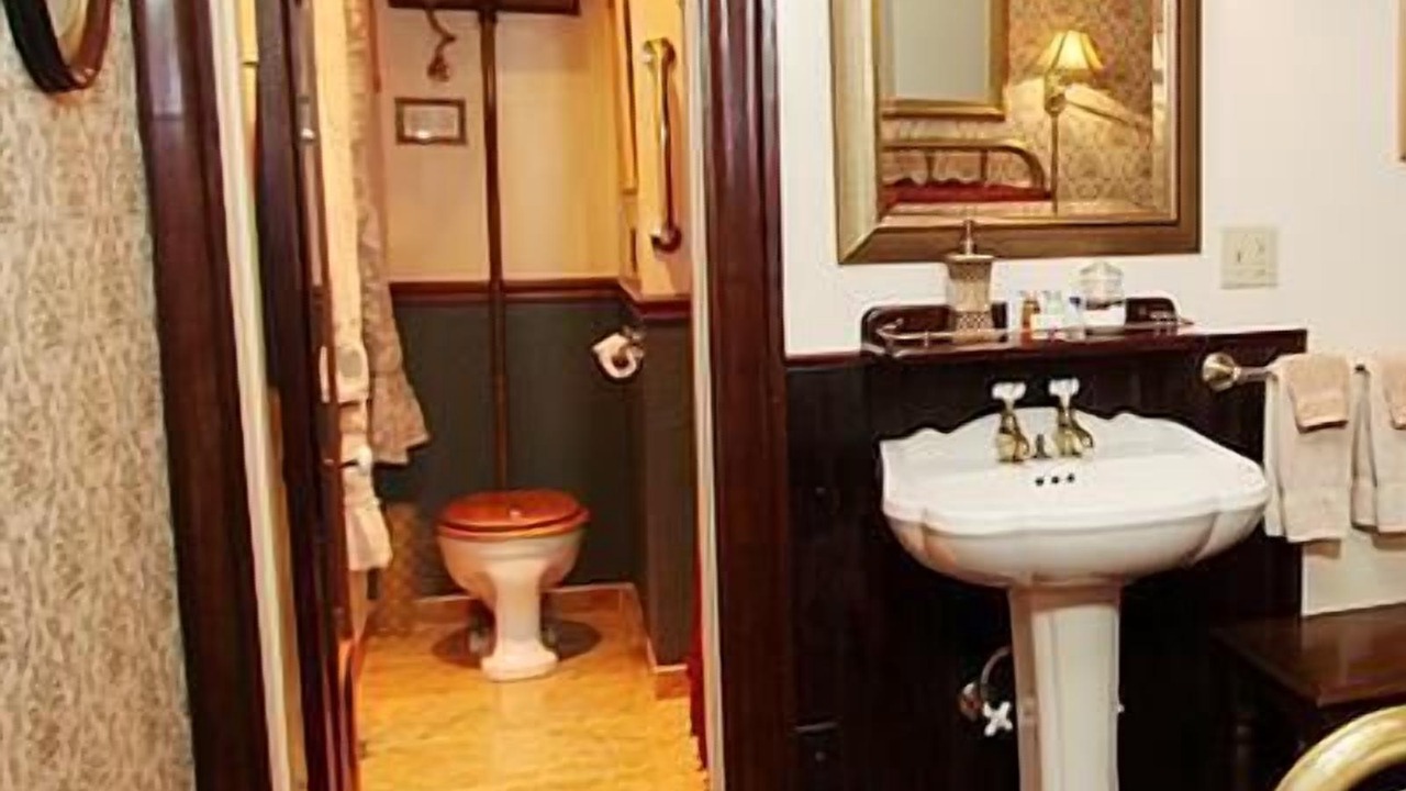 Photo of Bathroom in Jamestown