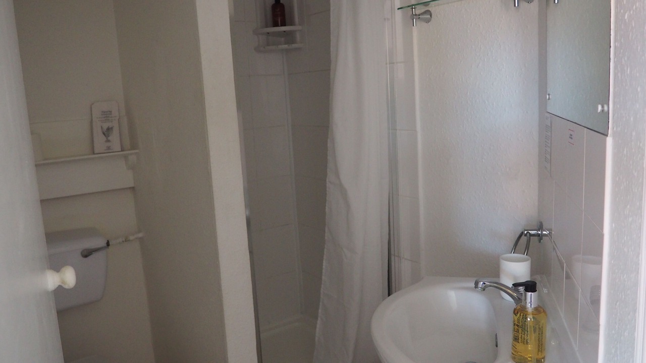 Photo of Bathroom in Lynton