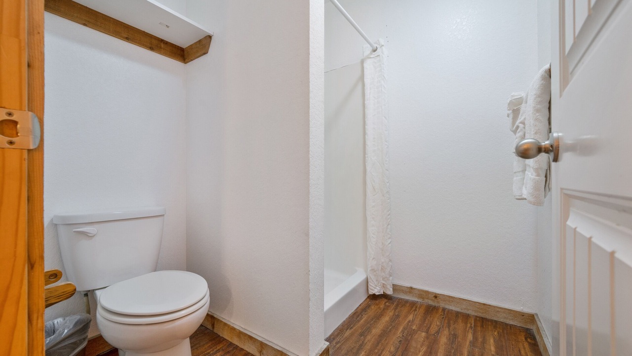 Photo of Bathroom in Kenedy