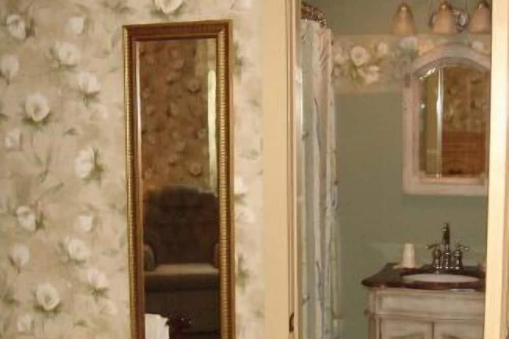 Photo of Bathroom in Homestead