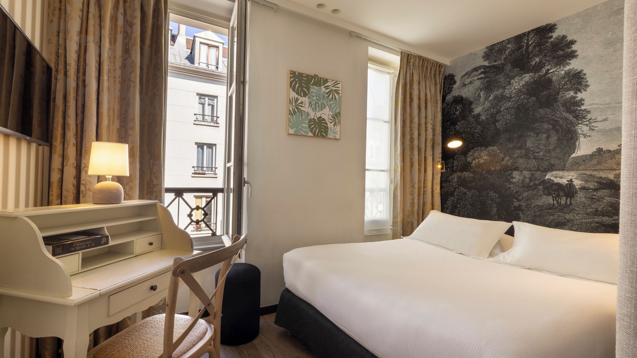 Photo of Bedroom in 11th Arrondissement