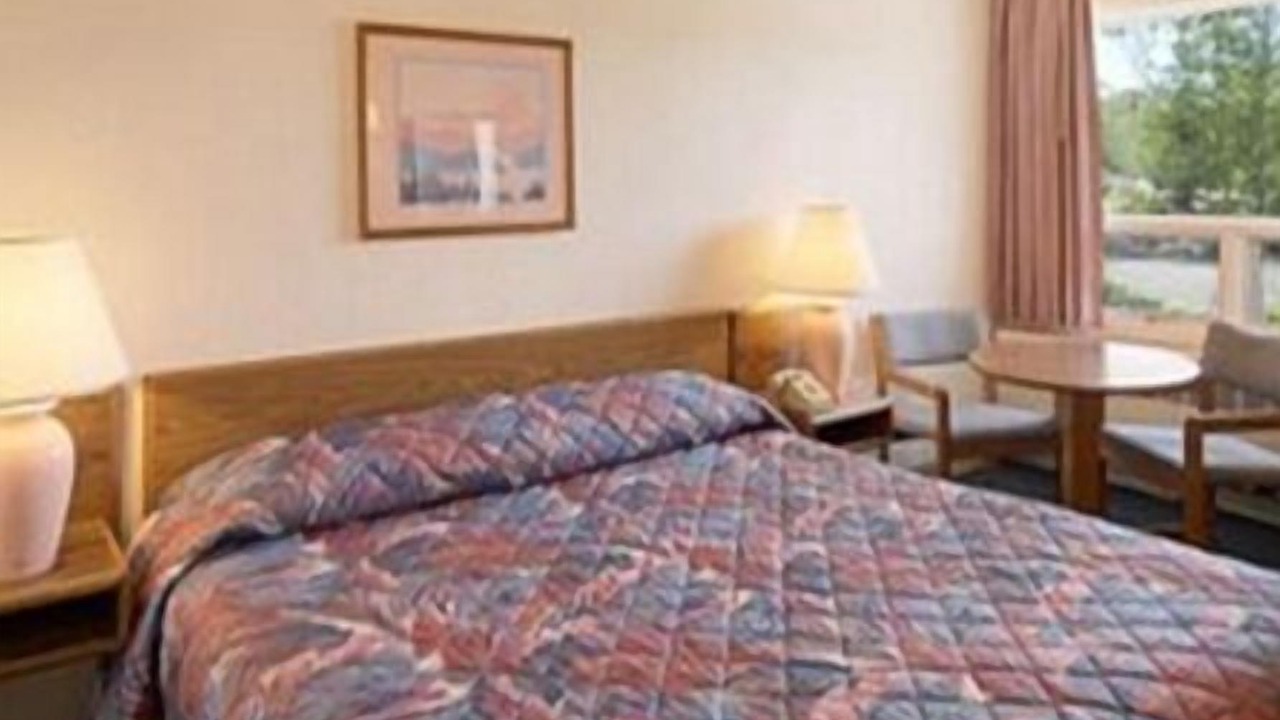 Photo of Bedroom in Grand Marais