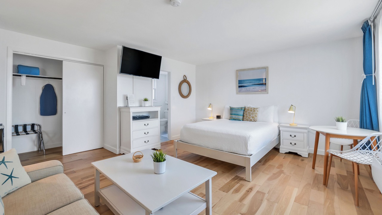 Photo of Others in Montauk