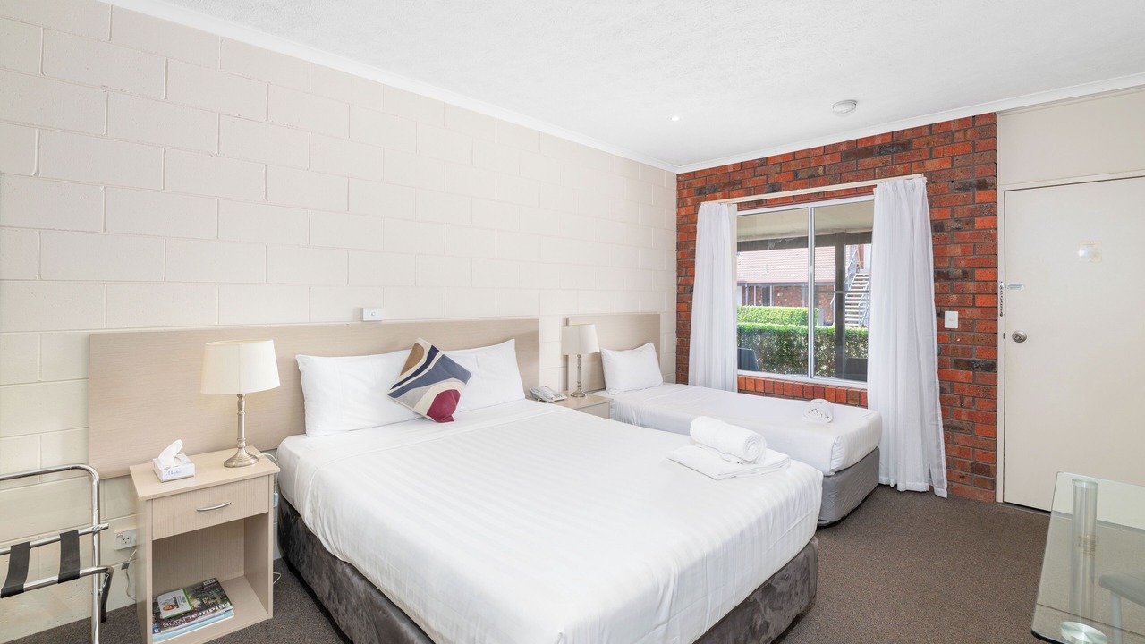 Photo of Bedroom in Gol Gol